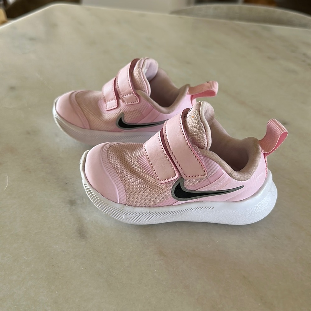 Nike Star Runner 5c toddler shoes